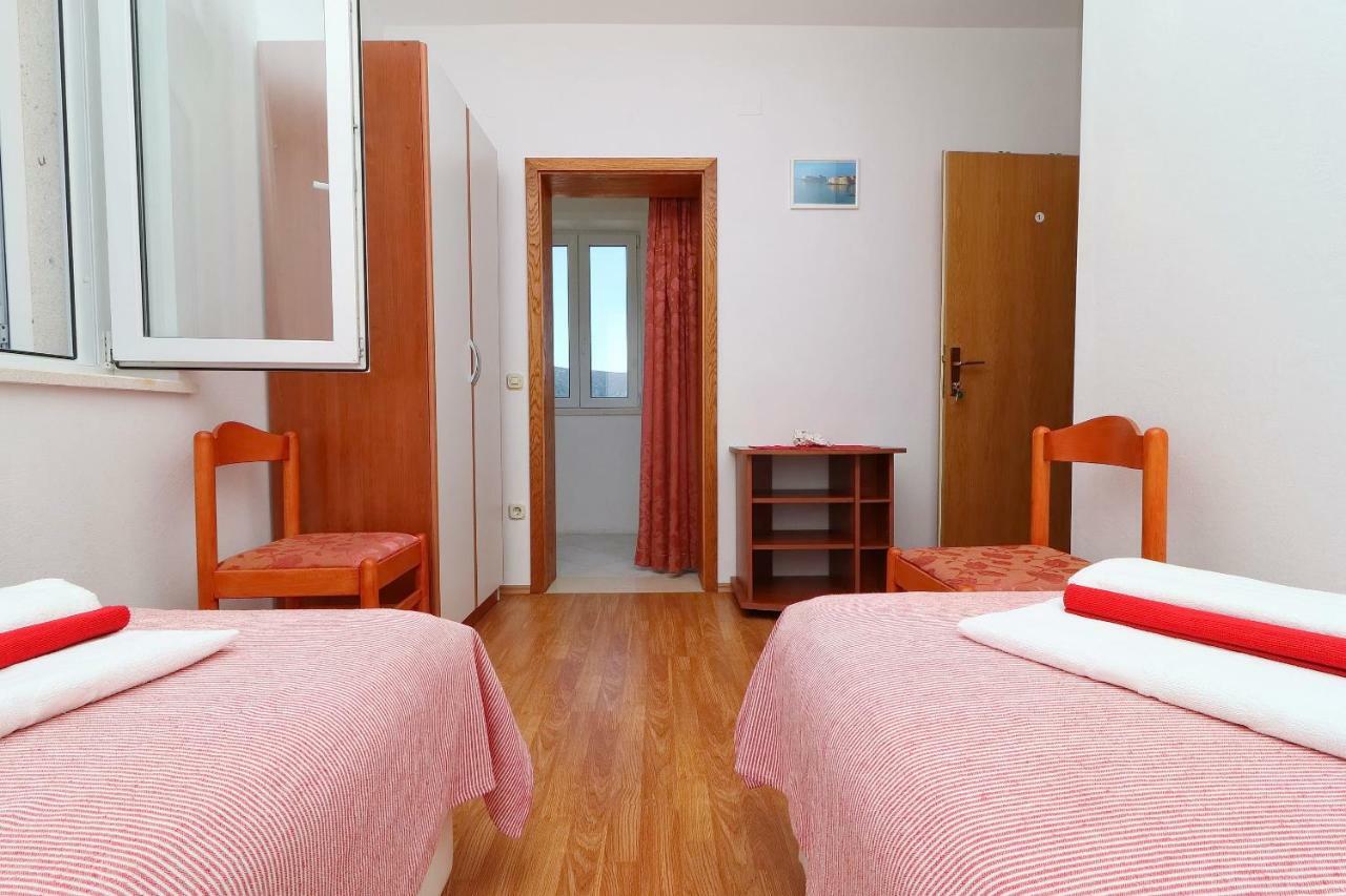 Guest House Franica & Pero Lobrovic Slano Esterno foto