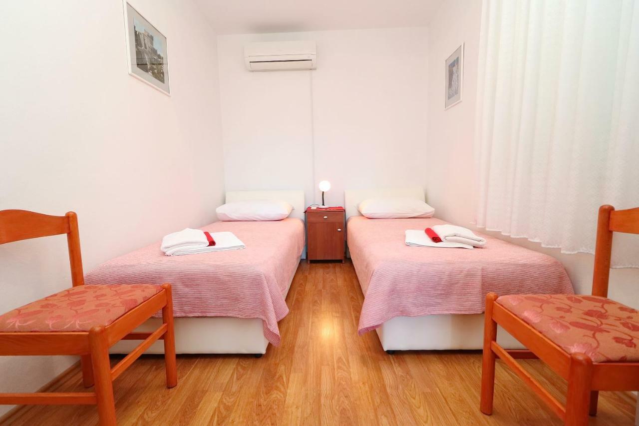 Guest House Franica & Pero Lobrovic Slano Esterno foto